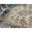 Tapis beige rétro vintage idéal pour les salons, les bureaux et les chambres à coucher avec un design antique