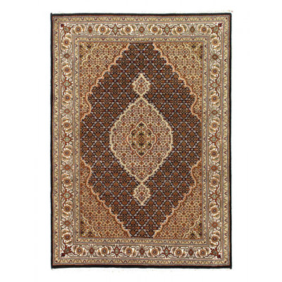 Jhace One-of-a-Kind 6'11'' x 4'9'' Rectangle Area Rug in Beige and Black