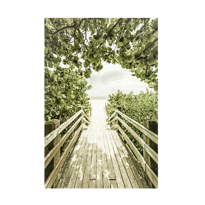 «Melanie Viola Bridge To Miami Beach», art sur toile, H 32 po x l 22 po