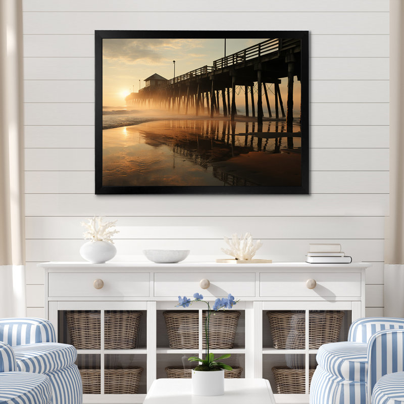 Beach Beach Pier Reflections IX - reproduction, H 24 po x l 32 po x P 1 po, Cadre simple noir