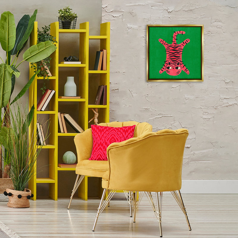 «Funky Retro Cat» par Carrie Cantwell, Cadre flottant métallique doré, H 18 po x l 18 po