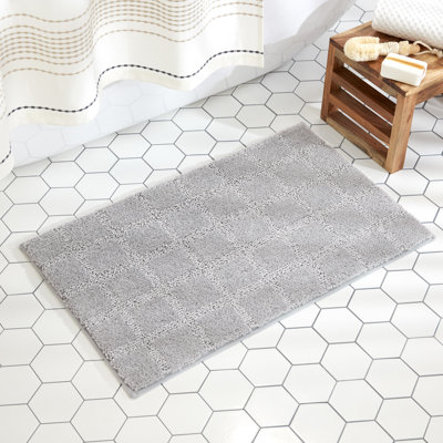 TOWN & COUNTRY EVERYDAY Ultra Plush Solid Tufted Windowpane Machine Washable Bath Mat 20"x32"