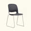 Un ensemble de quatre chaises empilables avec un design ergonomique, des matériaux de haute qualité et une utilisation polyvalente pour le bureau, les études et les loisirs.