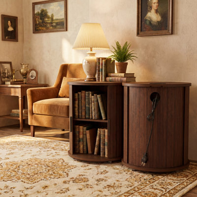 Table de chevet cylindrique de style moderne du milieu du siècle, table d'appoint ronde avec station de charge intégrée, prises secteur et ports USB, porte coulissante à fermeture douce, table de rangement à 2 niveaux pour chambre ou salon, noyer