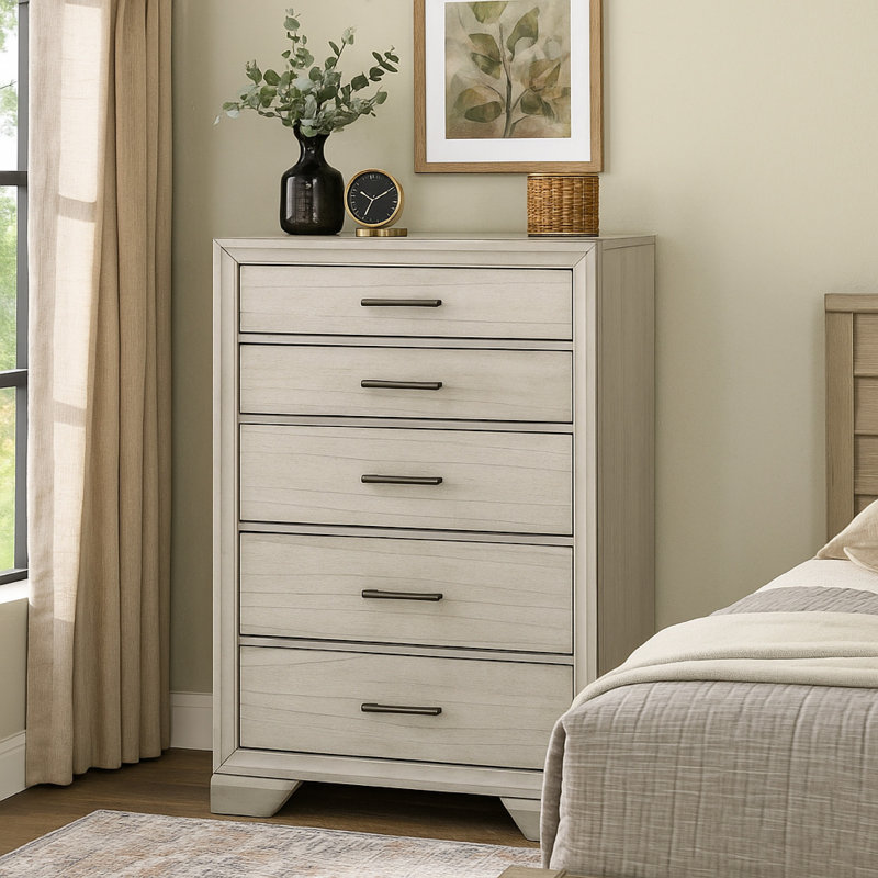 Commode haute Jeni, 5 tiroirs, poignées chromées, brume blanche rustique