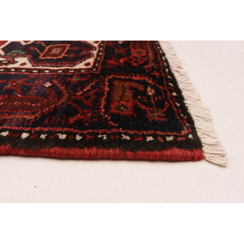 Tapis rouge Anadol 3 pi 6 po x 7 pi 5 po