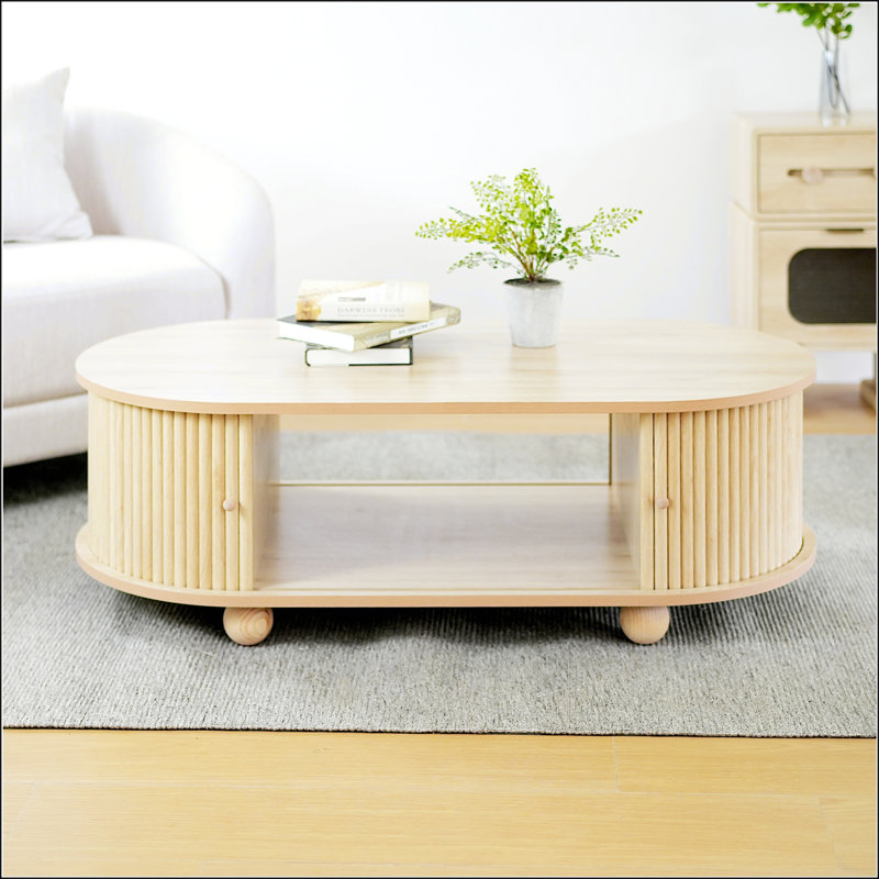 Élégante table d'appoint ovale en MDF avec charme rétro, couleur naturelle et rangement spacieux à deux niveaux