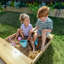 Table de pique-nique en bois 2 en 1 avec bac à sable et parasol Teamson Kids Sorrento