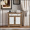 Armoire rustique vintage avec panneaux floraux sculptés, buffet en bois vieilli pour le rangement de la ferme dans le salon, le vestibule ou la chambre à coucher