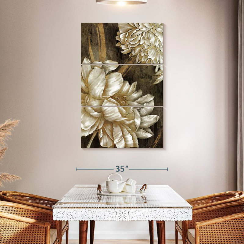 Harnek Golden Grace I, 32" H x 20" W