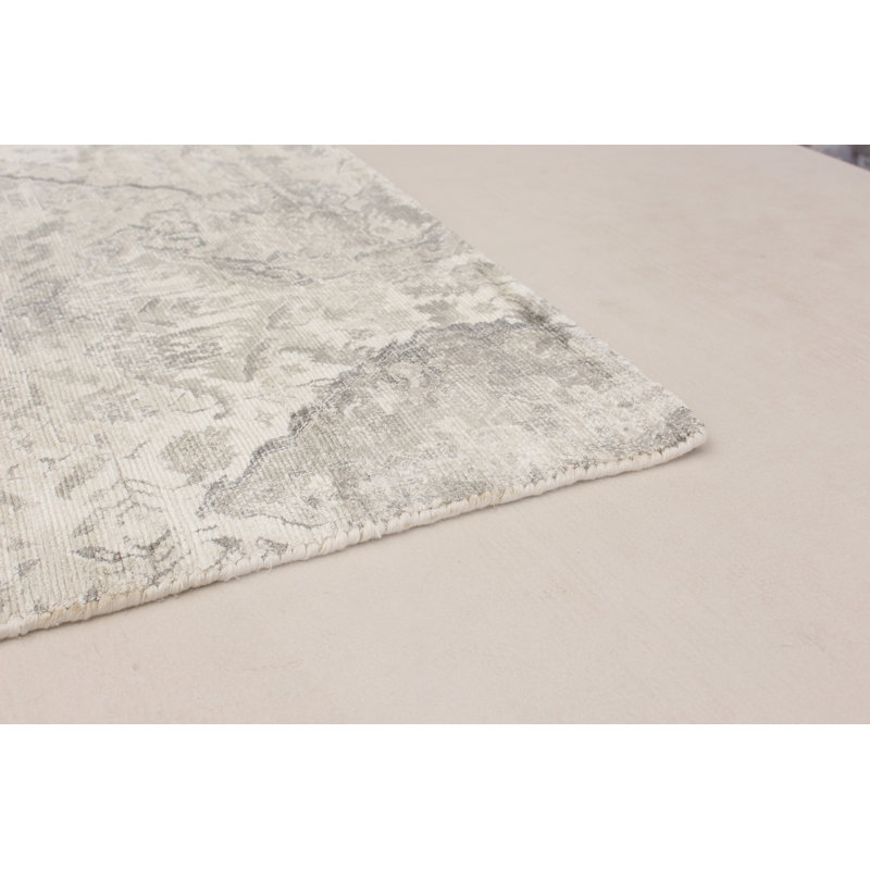 Tapis gris clair en soie tissé à plat à la main Alexandra, Rectangle 5 pi x 8 pi