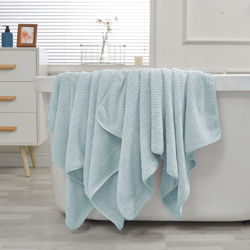Grande serviette de bain douce et épaisse absorbante pour la salle de bain, serviette en polyester à séchage rapide pour la maison et le cadeau, bleu clair 55,1 x 27,5 po