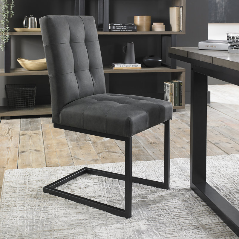 Manwe Dining Set