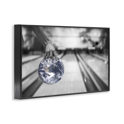 Giclée sur boule de bowling cosmique, design par Sophie 6