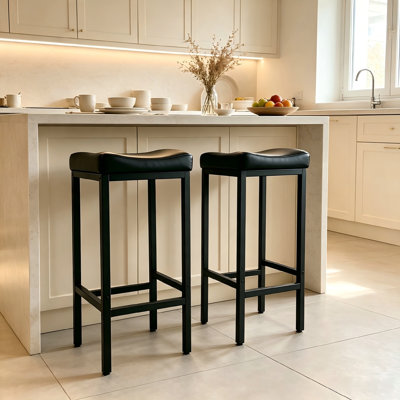 Ensemble de 2 tabourets de bar de 65 cm (25,5 pouces), avec coussins en cuir souple, faciles à nettoyer, supportant jusqu'à 136 kg (300 livres), adaptés aux bars, cafés et maisons.