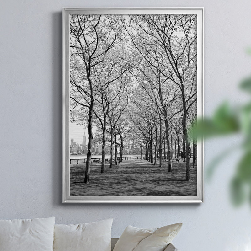 «Pier a Park» par J Paul - reproduction de photo sur toile encadrée, H 30,5 po x l 42,5 po x P 1,5 po, Argent