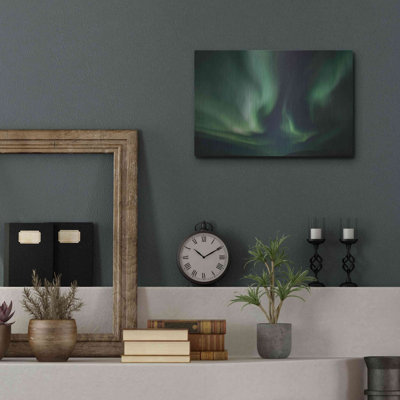 "Northern Lights 8" par Luxe Metal Portfolio
