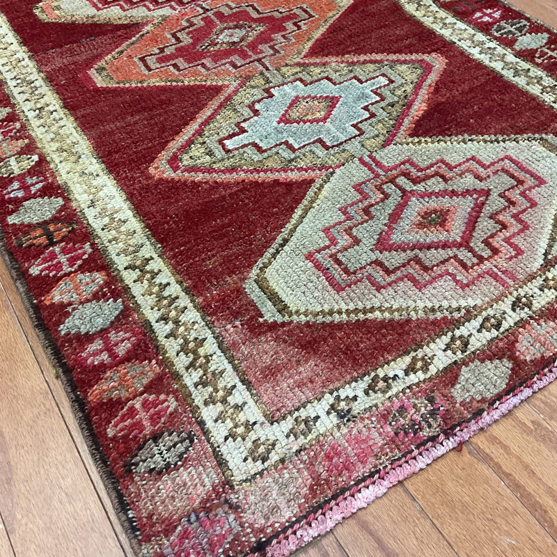 Tapis de couloir Oushak fait à la main Bungalow Rose