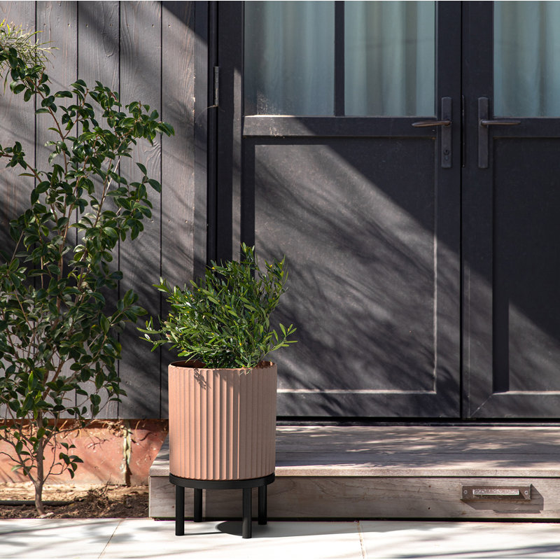Jardinière Demi Series avec support, 1, H 16 po x l 10,5 po x P 10,5 po, Terre cuite/noir