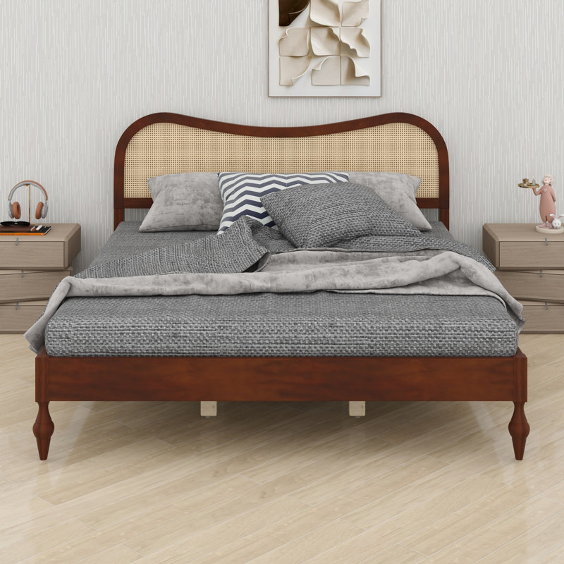 Lit plateforme avec tête de lit courbée en rotin, design moderne Mid-Century, King, Walnut