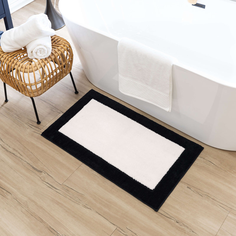 Counterpoint Casual Geometric Knitted Machine Washable Bath Mat, 17" W x 24" L, Black/White