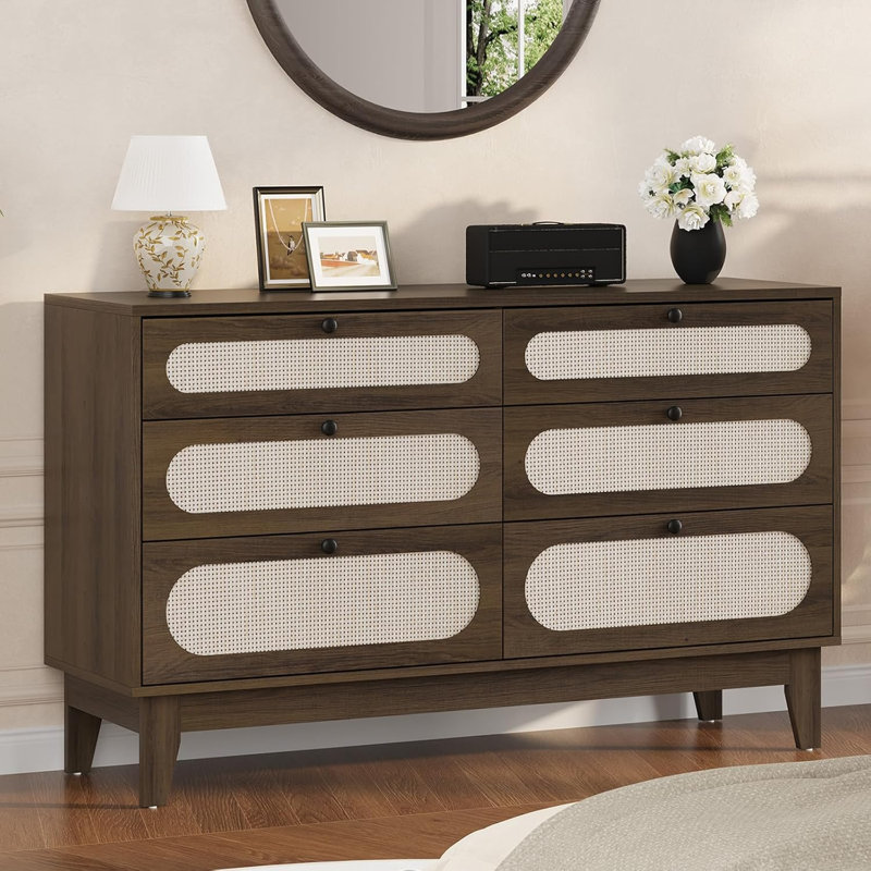Commode 52,1 po en rotin - 6 tiroirs, station de charge, finition brune, Brun