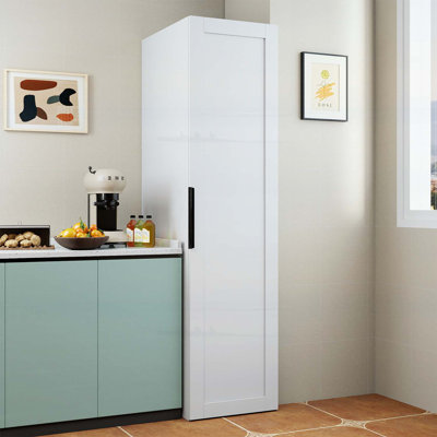 Armoire de cuisine polyvalente avec tablettes réglables et beaucoup de rangement