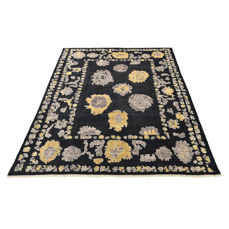 Jose Black Rug