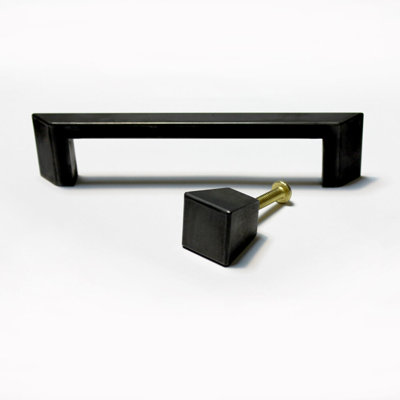 Pyramid Square Knob