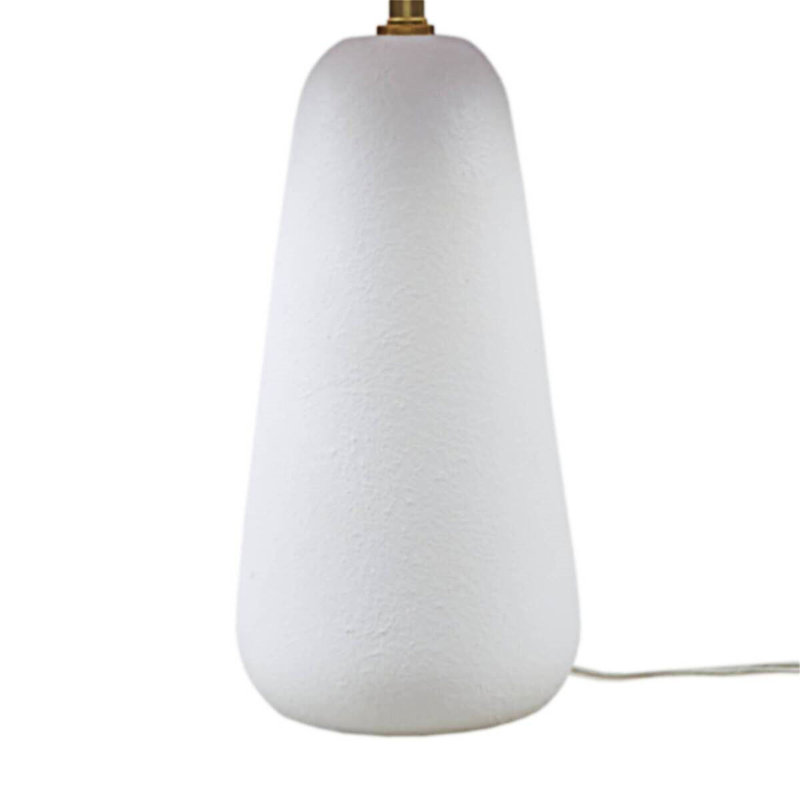 Lampe de table en céramique avec abat-jour en tissu cannelé, finition blanc mat texturé et douce lueur chaude