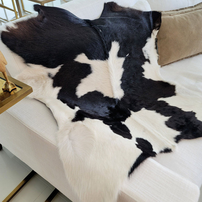 Cuir de veau noir et blanc