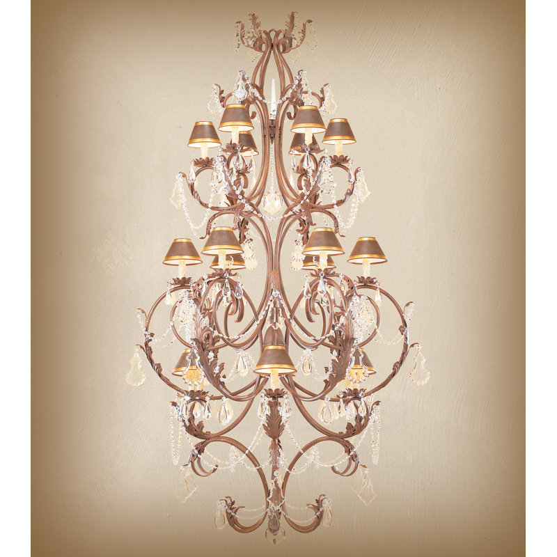 Lustre à niveaux unique et remarquable à 18 lumières Guilherme