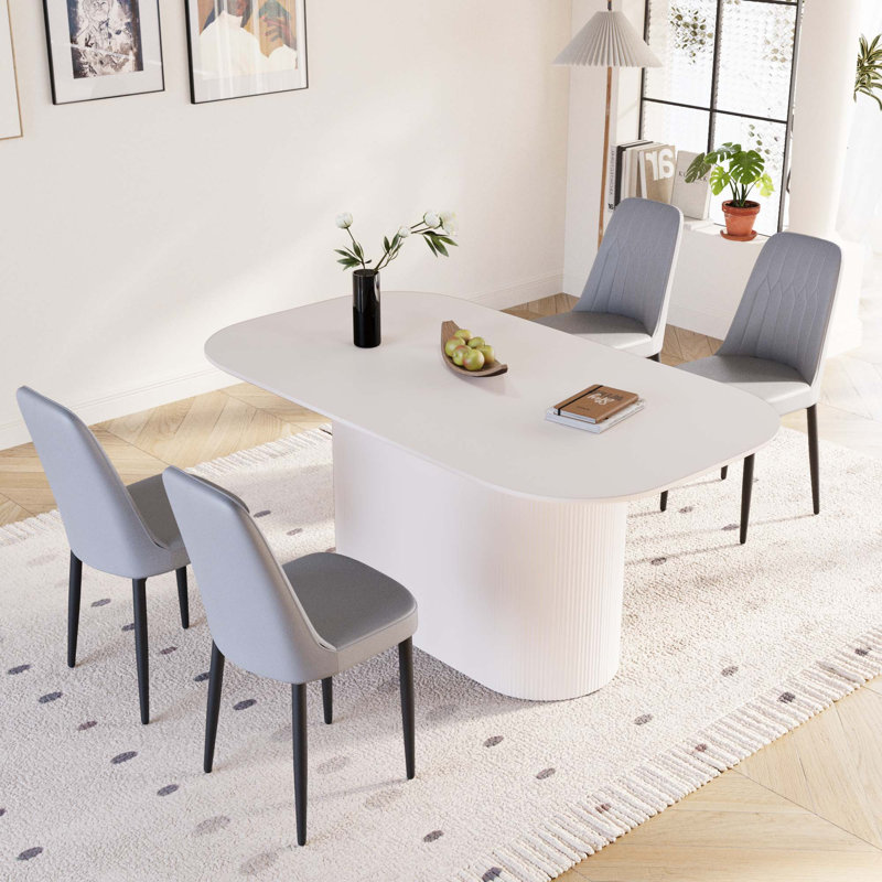 Ensemble de salle à manger confortable et contemporain