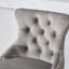 Tabourets de bar pivotants en velours avec décoration capitonnée à boutons et pieds en bois, garniture cloutée chromée, chaises de bar de style loisir, tabourets de bar, ensemble de 2 (beige), SW1860BG-122823493