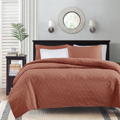 Quebec Reversible Quilt Set