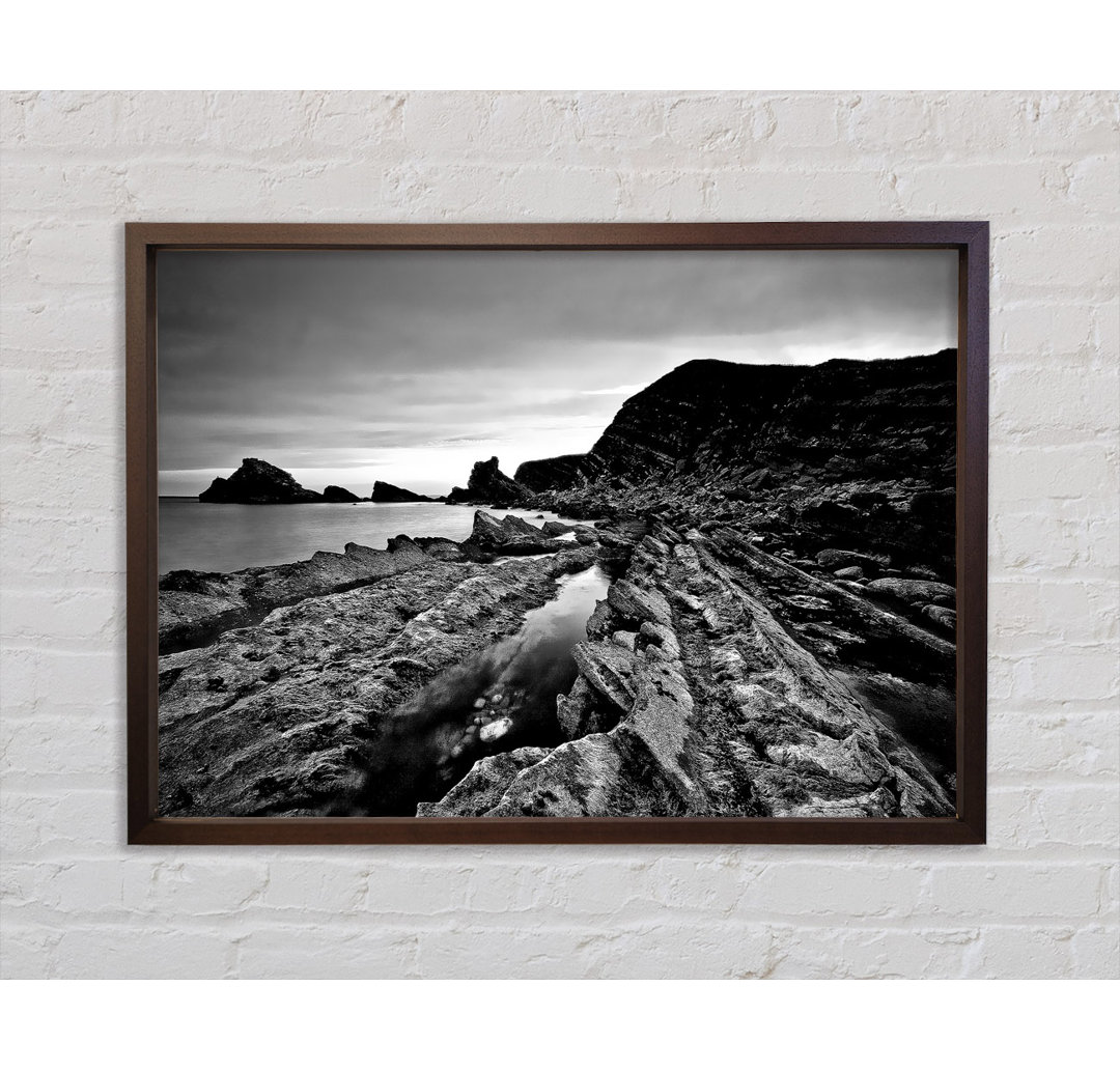 B N W Cliffs Around The Ocean - Einzelbildrahmen Kunstdrucke auf Leinwand