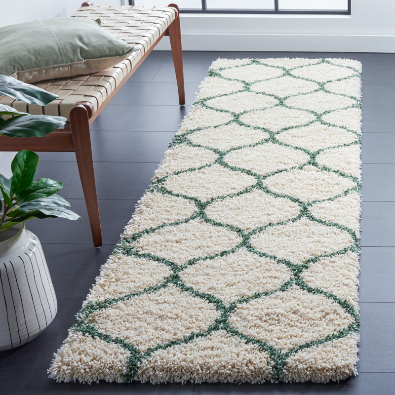 Tapis ivoire / vert Subrahmanyam, Tapis de couloir 2 pi 3 po x 8 pi, Vert/Ivoire