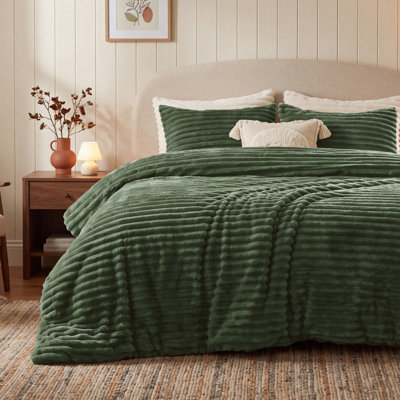 Bedsure Twin Size Comforter Sets - 2-Piece Double-Sided Fleece Fluffy Cream White Bedding, Cozy Striped Aesthetic for Modern & Guest Bedrooms, All-Season Luxury Home Decor