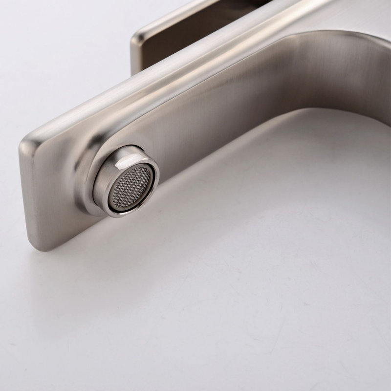 Robinet de salle de bain monocorps à poignée simple en nickel brossé, Nickel brossé