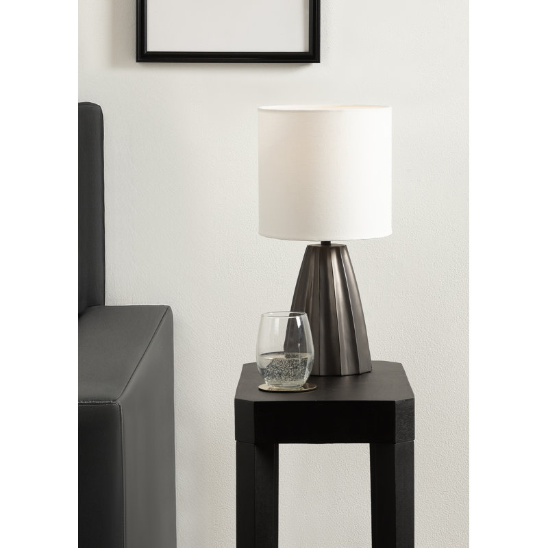 Modern Scalloped Bedside Table Lamp