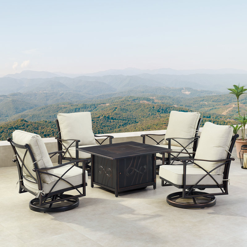 Ensemble de table de foyer en aluminium noir avec quatre fauteuils club