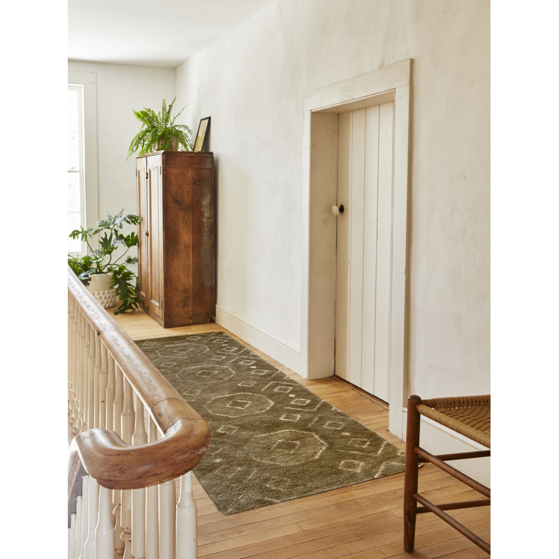 Rastro Hand Tufted Area Rug, Runner 2'6" x 8'