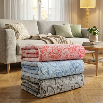 Pack of 3 Blankets for Small Canines. Dimensions: 23''x16''. Washable Dog Blankets. Gentle Pet Blankets Suitable for Cats, Rabbits, and Guinea Pigs. Small Animal Fleece Bedding. Features a Cute Claw Pattern. Rabbit Bedding.