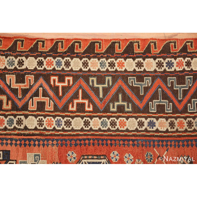 Tapis de couleur blanche Soumak
