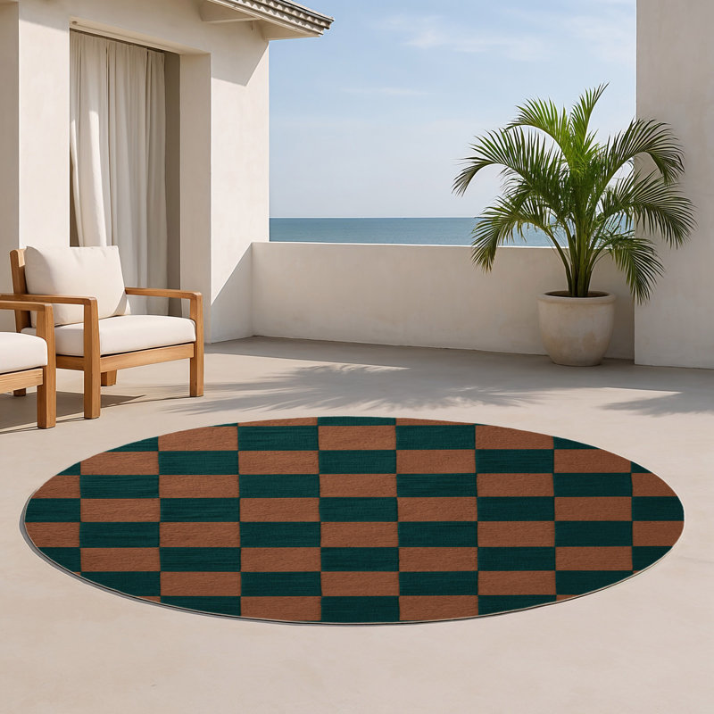 Checkered Green Indoor and Outdoor Area Rug, Round 5'