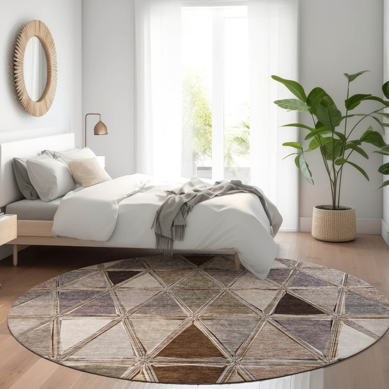 Shivan Washable Geometric Indoor / Outdoor Rug, Round 8'