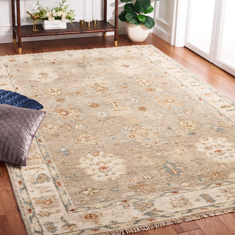 Oriental Hand-Knotted Light Grey / Beige Area Rug, Rectangle 6' x 9'