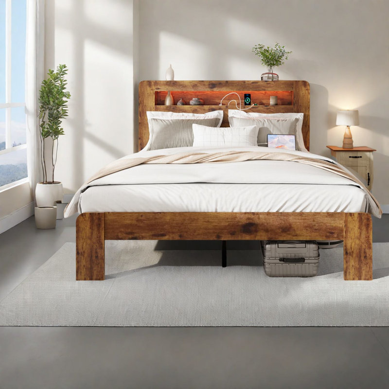 Lits très grand avec rangement, mélange de bois et de métal, style rustique moderne avec tête de lit USB