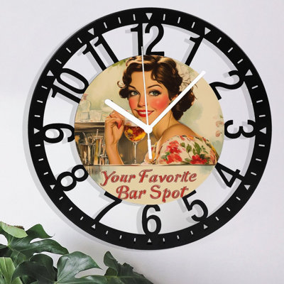 Horloge murale en métal pour le salon - Chemin forestier de 10 po bordé de fleurs Bluebell silencieuses, fonctionnant à piles, horloges antiques pour maison de campagne, chambre à coucher, cuisine - chiffres arabes