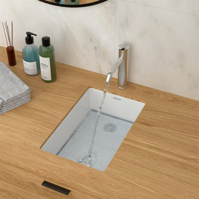 Lavabo de salle de bain vertical encastré en céramique 13,75 "x 20,25" avec trop-plein blanc